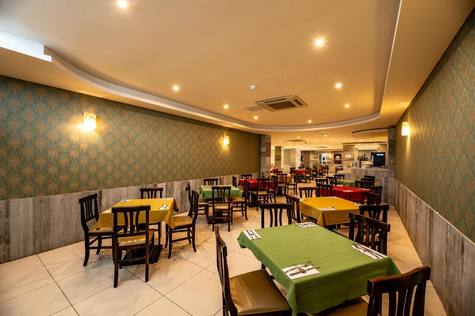 Euroclub Hotel 3*