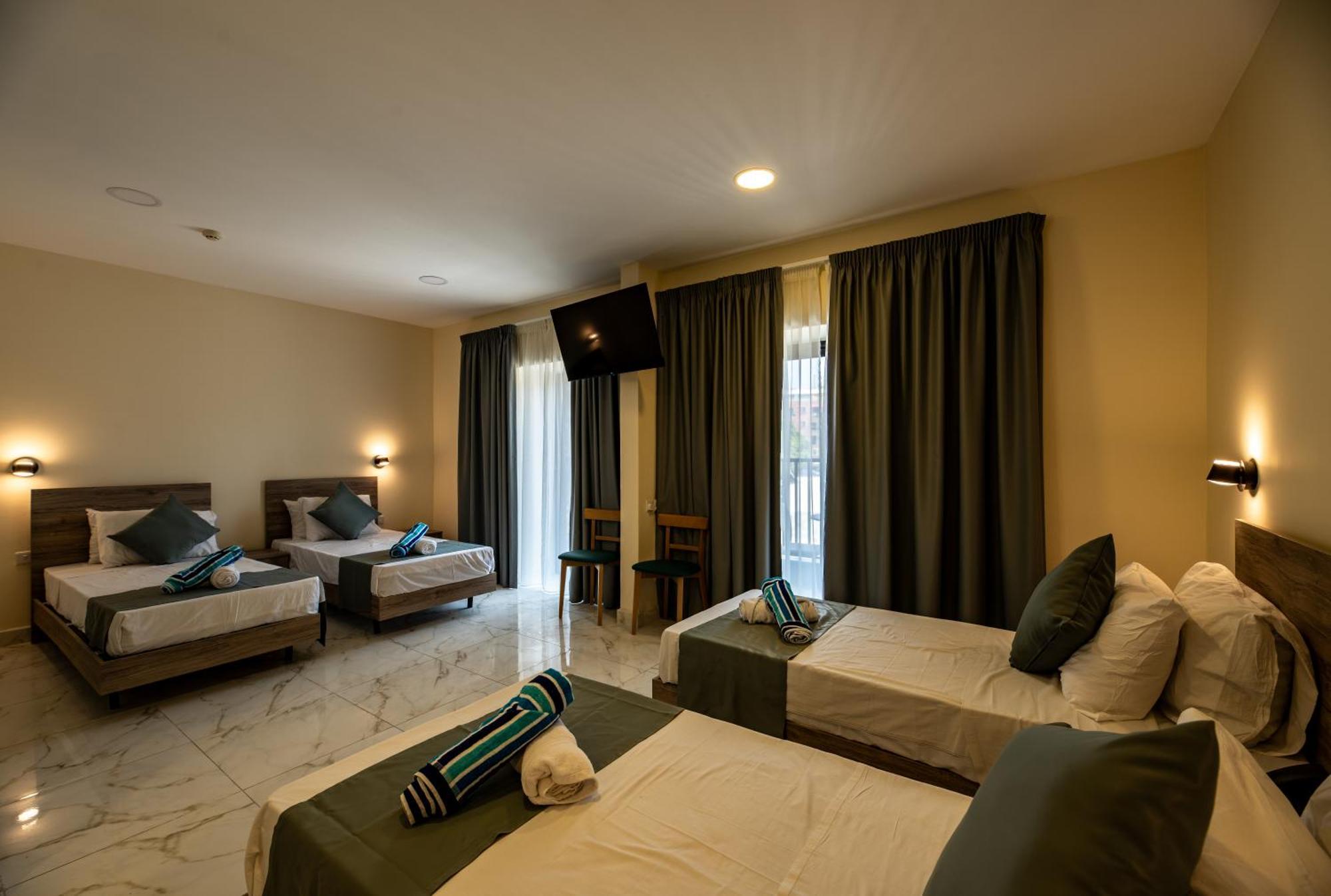 Euroclub Hotel 3*